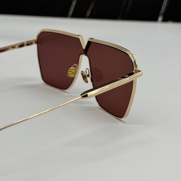 NEW VALENTINO SUNGLASSES GOLD WOMEN VALENTINO V-GOLD SHIELD VLS-137B